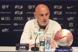 半岛体育官网-穆斯卡特:现在不是去考虑中超冲冠的事情,关注点是明天的比赛 半岛体育官网-穆斯卡特:现在不是去考虑中超冲冠的事情,关注点是明天的比赛